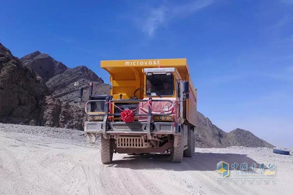 Dump truck with Fast Electric drive system
