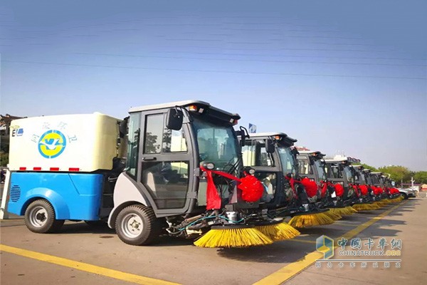 YT220SLJBEV pure electric road sweeper
