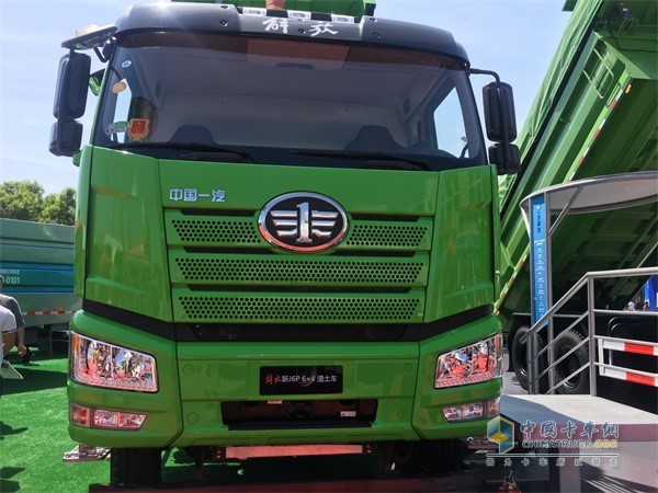 FAW Jiefang J6P muck truck equipped with Aowei CA6SM3 Guoliu LNG power
