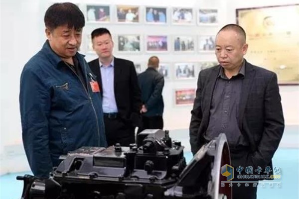 Zhu Honglin, deputy general manager of Haima Automobile Group Co., Ltd. visited China National Heavy Duty Truck Group Datong Gear Co., Ltd.