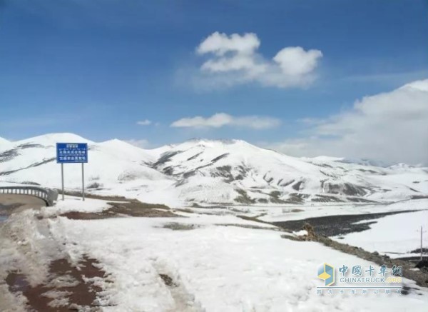 Changdu area of â€‹â€‹Tibet Autonomous Region at an altitude of 4,600 meters