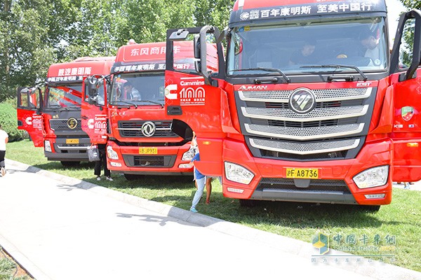 On-site display of logistics trucks equipped with Cummins engines