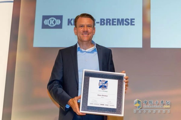 Bernd Spies, Chairman of the Knorr-Bremse Group Management Committee, accepted the award in Stuttgart