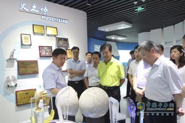 The group's external directors went to the first-line research and guidance work of Bohai Piston Company