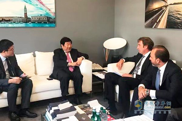 Tan Xuguang Meets with European Bankers