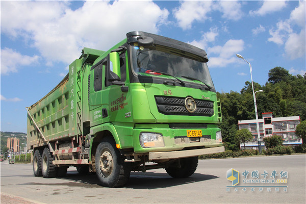 Shaanxi Auto Dump Truck with Xi'an Cummins Engine