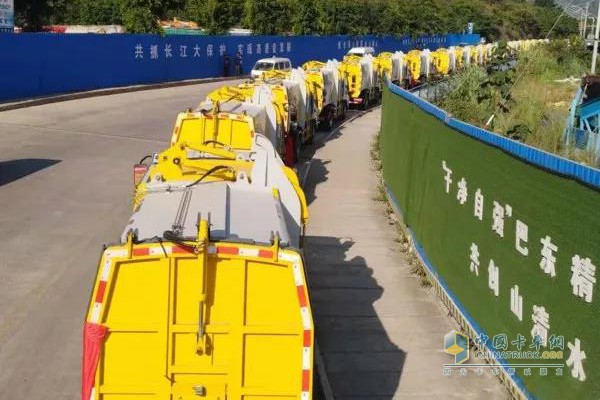 Xugong sanitation side-mounted compression garbage truck arrived in Patong