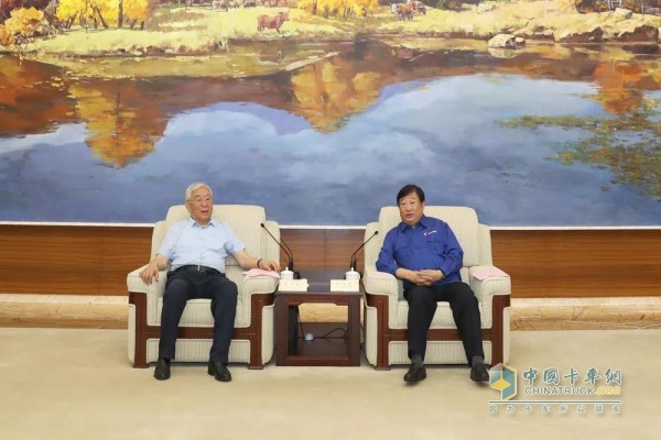 Tan Xuguang met with experts from the Academic Committee of the State Key Laboratory of Internal Combustion Engine Reliability