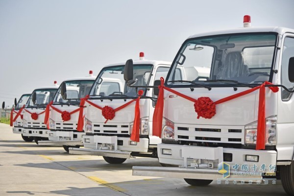 Kaiwo sanitation car using Qingling chassis