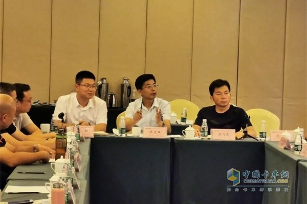 Zhang Wenshuang, Marketing Director of FAW Jiefang Special Vehicles Department