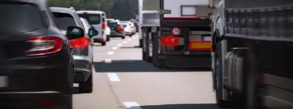 Emergency brake assist system helps prevent truck rear-end collisions such as highway traffic jams