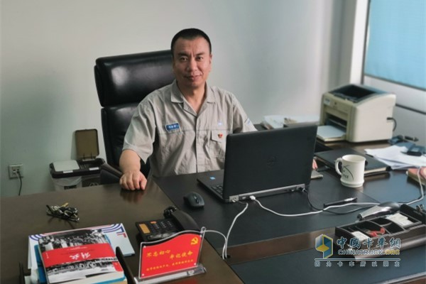 Li Laiqun, Senior Director of the Second Division of the Engine Division