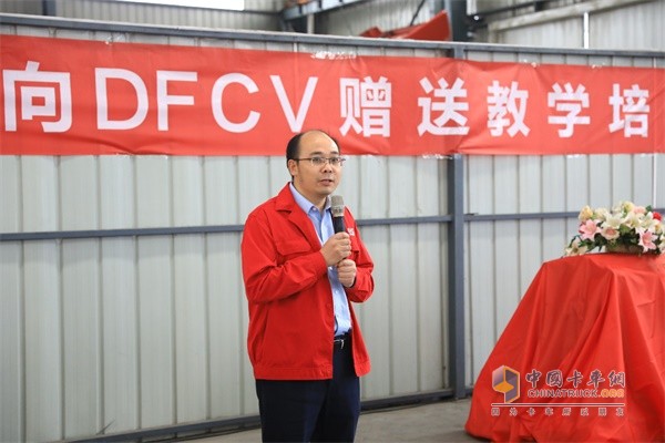 Dongfeng Cummins Service Director Liu Jianguo