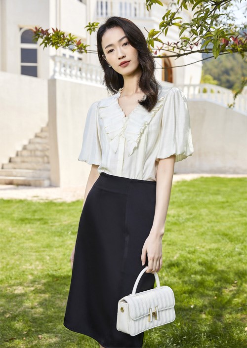 These refreshing outfits satisfy the summer fashion sense