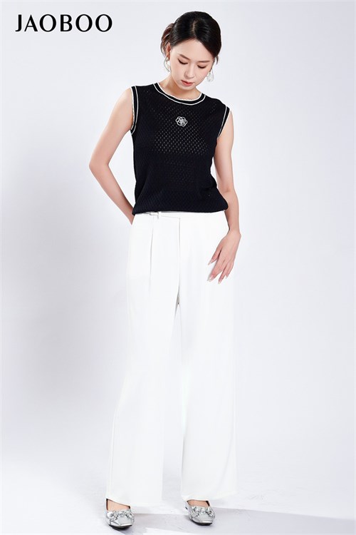 Black Slim Vest with Delicate Details