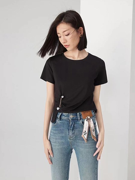 A stunning summer ensemble