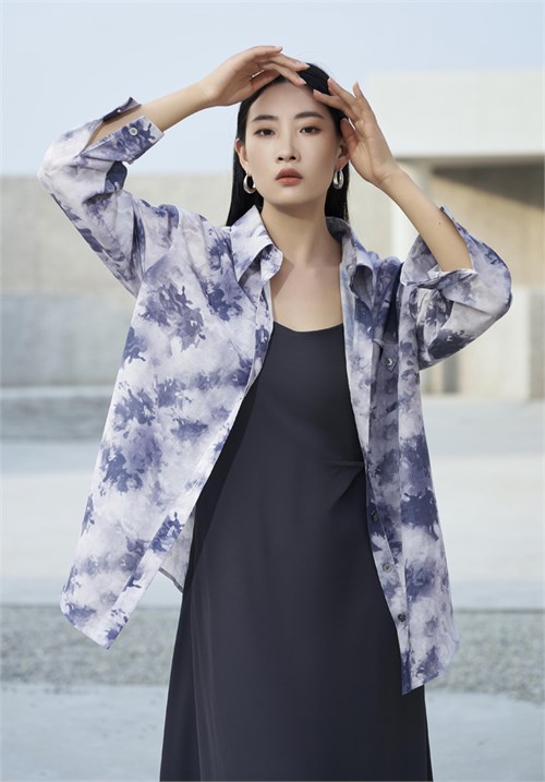 Keeping.u Shirt that never gets tired of releasing the lightness and charm of summer