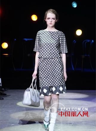 çº½çº¦å¥¢åŽå“ç‰ŒMARC JACOBSèŽ«æ°å‘å¸ƒ2012æ˜¥å¤å¥³è£…æ–°å“