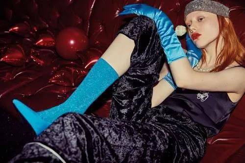2019ä¼Šè¢–å¥³è£…ç§‹å­£æ–°å“ç‚«å½©ä¸Šå¸‚ ä¸ºä½ å¼€å¯æ—¶å°šçŽ‹å›½å¤§é—¨