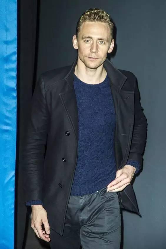 Men Wearing Cashmere (1): Tom Hiddleston