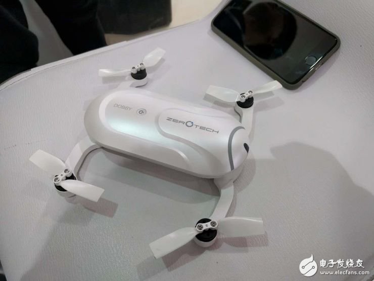 Zero-degree control releases a drone of the same size as a mobile phone