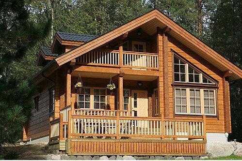 The natural wood villa decoration is a romantic atmosphere.