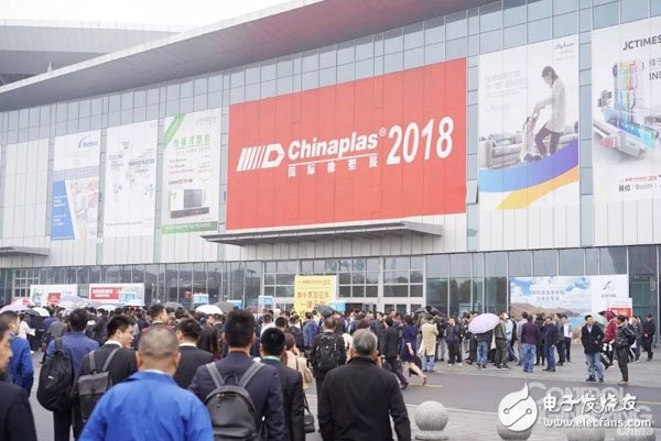 Looking at the intelligent manufacturing process of rubber and plastics industry from "2018 CHINAPLAS"