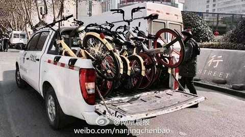 Looking forward, in January of this year, shared bicycles stayed in Nanjing for less than half a month, and nearly 600 bicycles in Xinjiekou in the central city of Nanjing were towed away by the management department due to violations.