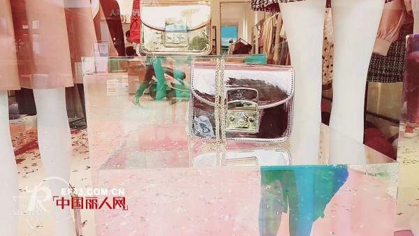 çƒ­çƒˆç¥è´ºæ´›ä¸½å¸•å¥³è£…è´µå·žå…´ä»ä¸“å–åº—ç››å¤§å¼€ä¸š