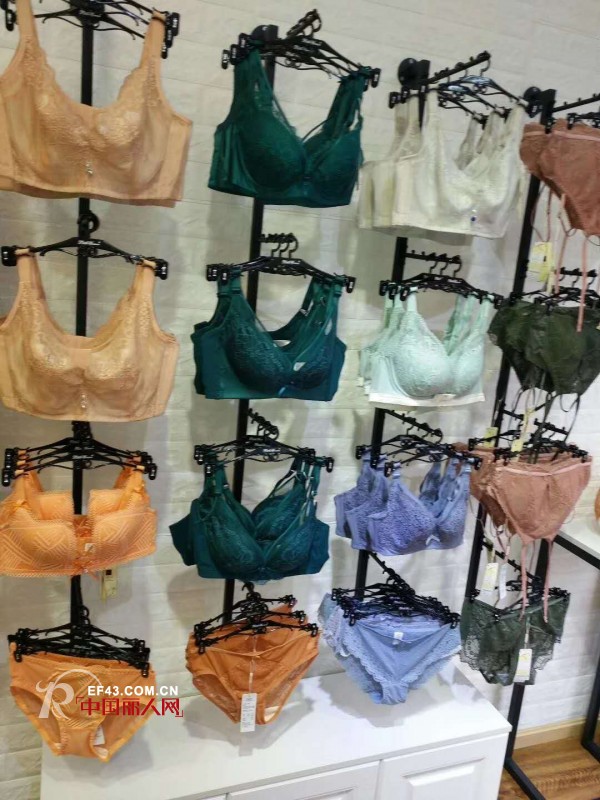 å°å¦‡äººæ‰“é€ ç²¾å“å†…è¡£å°½æ˜¾å¥³æ€§é­…åŠ› æ²³å—æ´›é˜³æ–°åº—å¼€ä¸šç¥ç”Ÿæ„å…´éš†