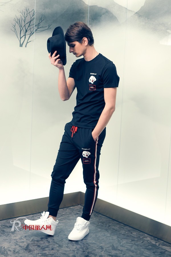 å‡æœŸæœ‰çº¦ ç”·å£«ç©¿ä»€ä¹ˆè¡£æœå‡ºé—¨æ¯”è¾ƒå¥½