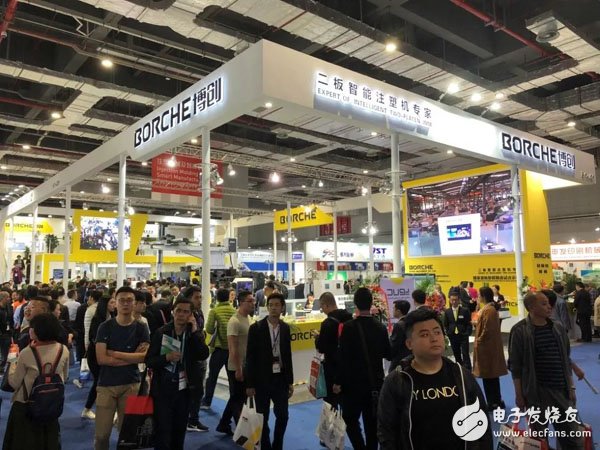 Looking at the intelligent manufacturing process of rubber and plastics industry from "2018 CHINAPLAS"