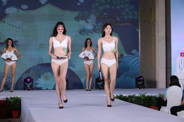 çƒ­çƒˆåº†ç¥æ¬§æž—é›…æœé¥°2020æ˜¥å¤æ–°å“è®¢è´§ä¼šåœ†æ»¡å®Œæˆ
