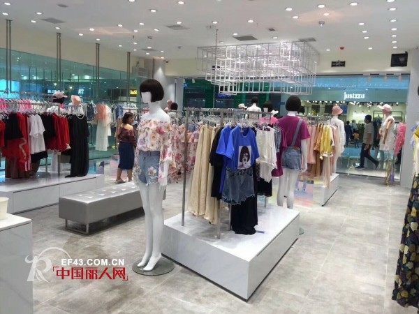æ´›ä¸½å¸•å¥³è£…èä¹¡åº—ã€é‡åº†ç’§å±±åº—ä¸¤åº—é½å¼€ æ­ç¥å¼€ä¸šå¤§å‰äº§å“å¤§å–