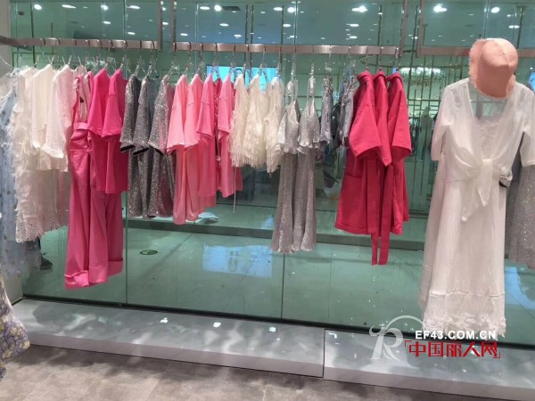 æ´›ä¸½å¸•å¥³è£…èä¹¡åº—ã€é‡åº†ç’§å±±åº—ä¸¤åº—é½å¼€ æ­ç¥å¼€ä¸šå¤§å‰äº§å“å¤§å–
