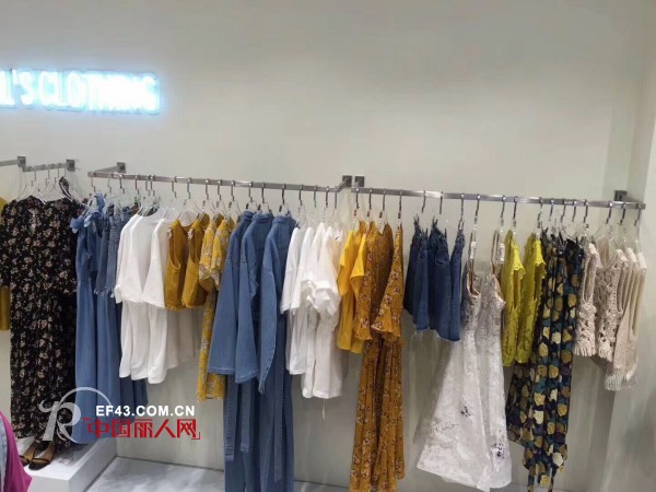 æ´›ä¸½å¸•å¥³è£…èä¹¡åº—ã€é‡åº†ç’§å±±åº—ä¸¤åº—é½å¼€ æ­ç¥å¼€ä¸šå¤§å‰äº§å“å¤§å–