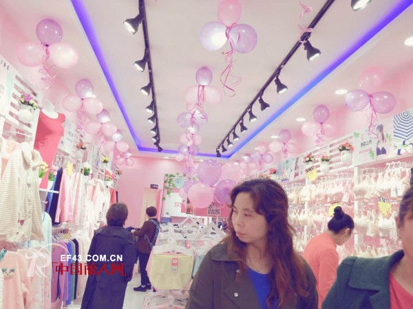 çƒ­çƒˆç¥è´ºè´µå·žæ¨è€æ¿çŽ«ç‘°æ˜¥å¤©å†…è¡£åŠ ç›Ÿåº—å¼€ä¸šä¸šç»©è¿‡ä¸‡