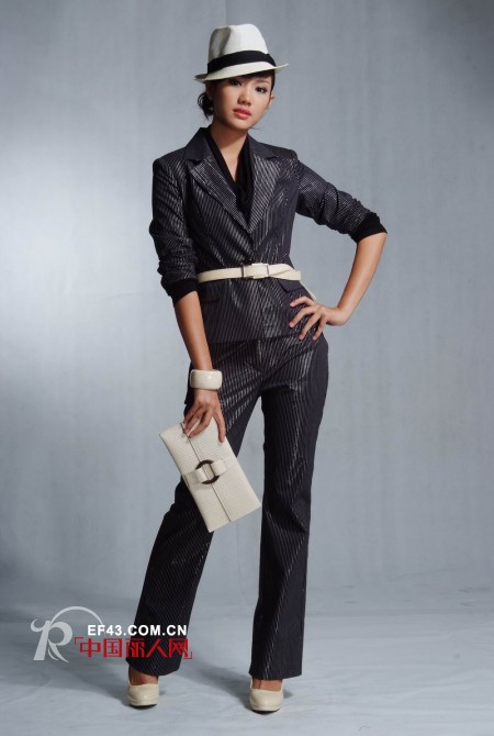 Star Clothing WORLDCHI Women Will Be the Art of Aesthetic Elegance and Urban Fashion Fusion