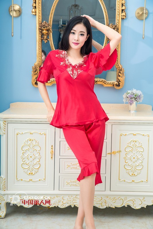 ç¡è¡£ä»€ä¹ˆæè´¨çš„å¥½ï¼Ÿå¤å¤©ç©¿çœŸä¸é¢æ–™çš„ç¡è¡£èˆ’æœå—ï¼Ÿ