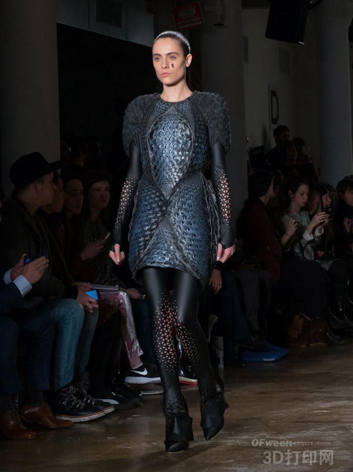New York Fashion Week bionic concept 3D printing clothing strong attack