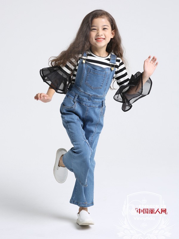 å¥³ç«¥æ˜¥å­£åº”è¯¥ç©¿é‚£äº›æ¬¾å¼çš„è¡£æœ ç´«è‰²çº±è£™æ€Žä¹ˆæ ·