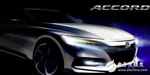 The tenth generation Honda Accord, it is almost against the sky! The world of looking faces must be super-spirited