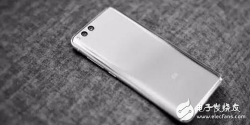 Xiaomi 6 bright silver version: another good rate of ultra-low volume of only 100 mobile phones, Lei Jun but also insisted on producing it