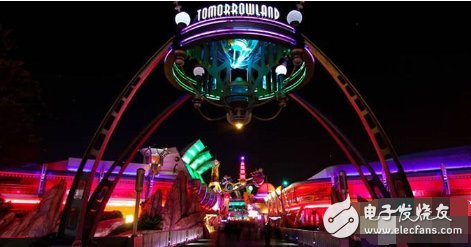 V-Play Reality gets rid of the bondage! Orlando VR paradise officially opened