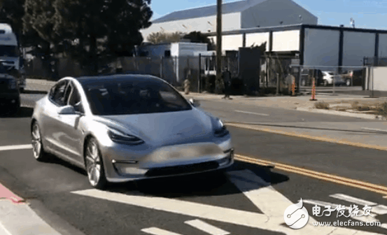 Tesla Model3 prototype car road video exposure will begin mass production in July this year