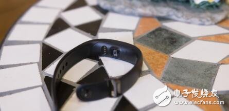 Meizu bracelet to get started experience: the best feeling is that there is no feeling
