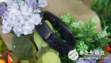 Meizu bracelet to get started experience: the best feeling is that there is no feeling