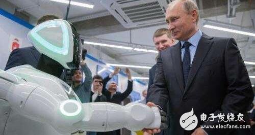 Russian robots escape! The fighter in the robot, fled several times into a "net red machine"! Is the development trend of artificial intelligence right or wrong?