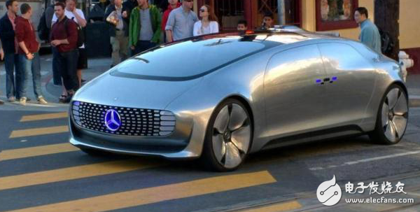 Mercedes-Benz driverless solution and Mercedes-Benz f015 driverless solution