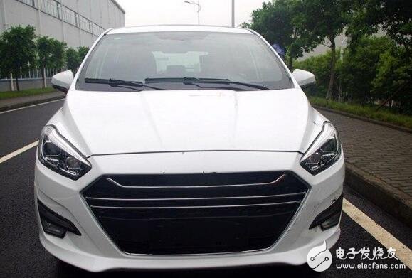 Lifan Xuanlang, can be called the domestic MPV "Yan Wang", Jianfeng pointed to Baojun 730 only 60,000, Wuling uniforms